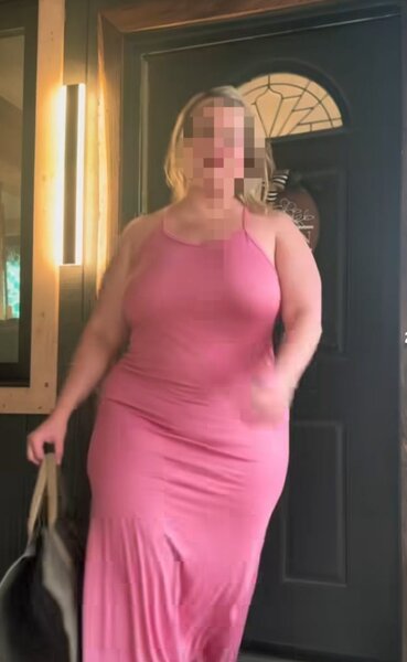 Doamna 45 ani cu experienta, blonda plinuta cu sani mari suna-ma