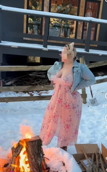 Doamna 45 ani cu experienta, blonda plinuta cu sani mari suna-ma